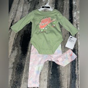 NWT baby girl's 2-piece bodysuit & legging set nike green